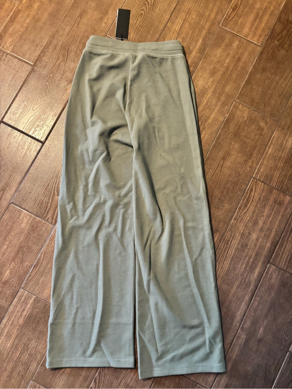 Aritzia TNA Waffle Knit Track Pants XS NWT - Picture 4 of 5